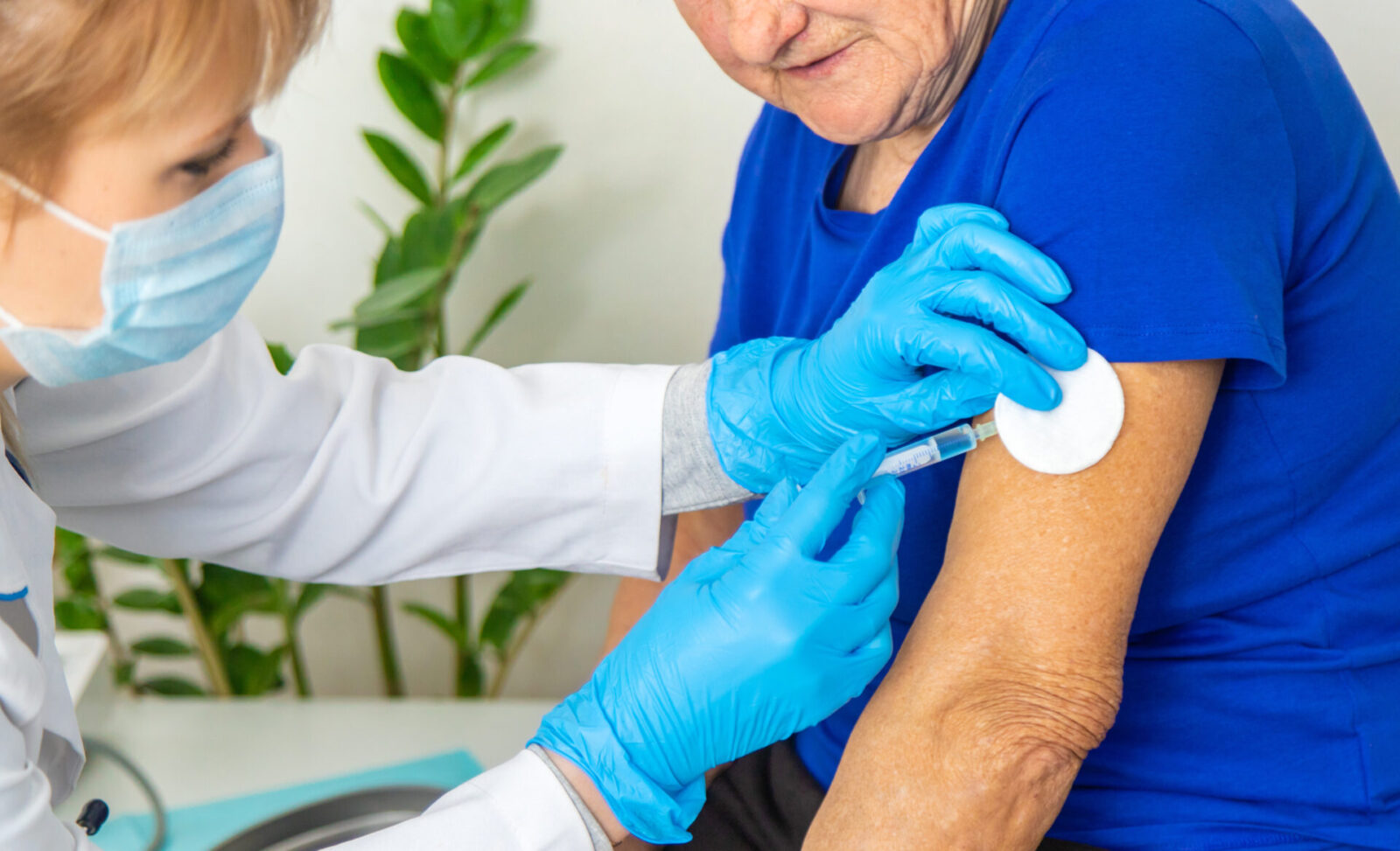 proteger a las personas mayores del frío