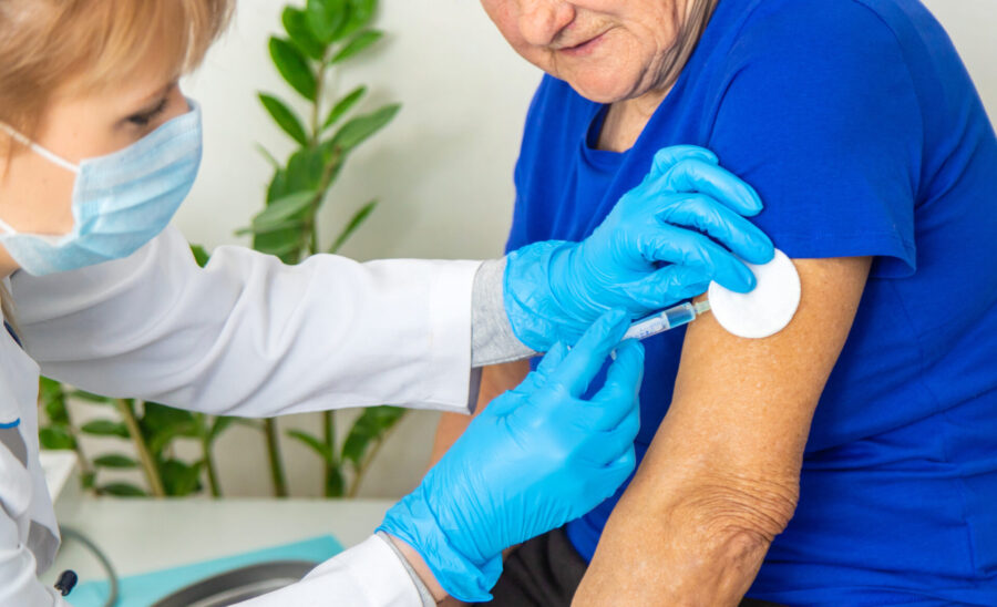 Todo preparado para cuidar y proteger a las personas mayores del frío