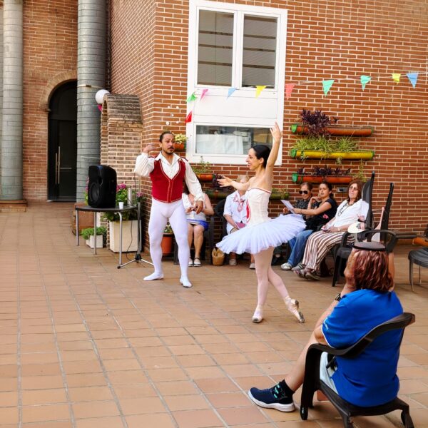 Poesía y Ballet-4 Aniversario Los Nogales Reina Victoria